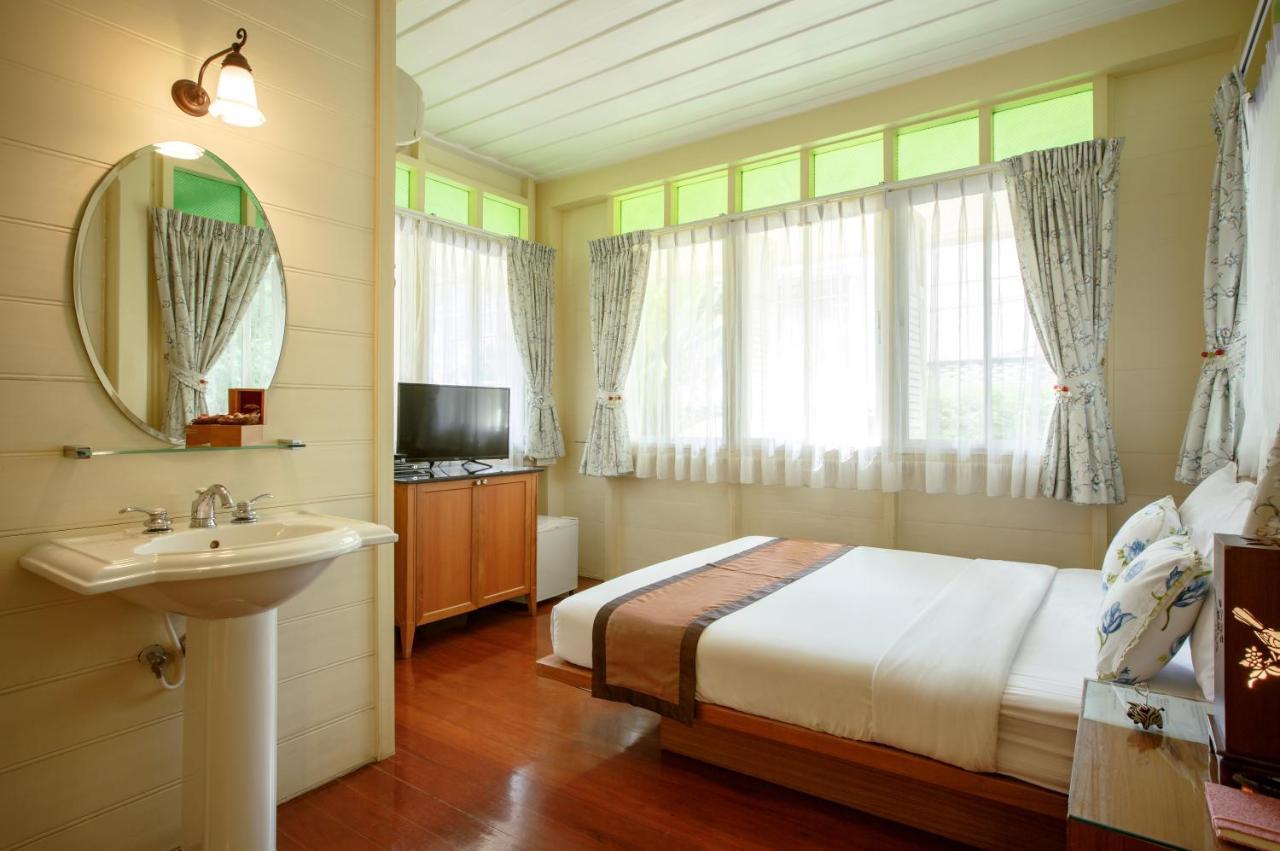 Albergue Baan Dinso Bangkok Exterior foto
