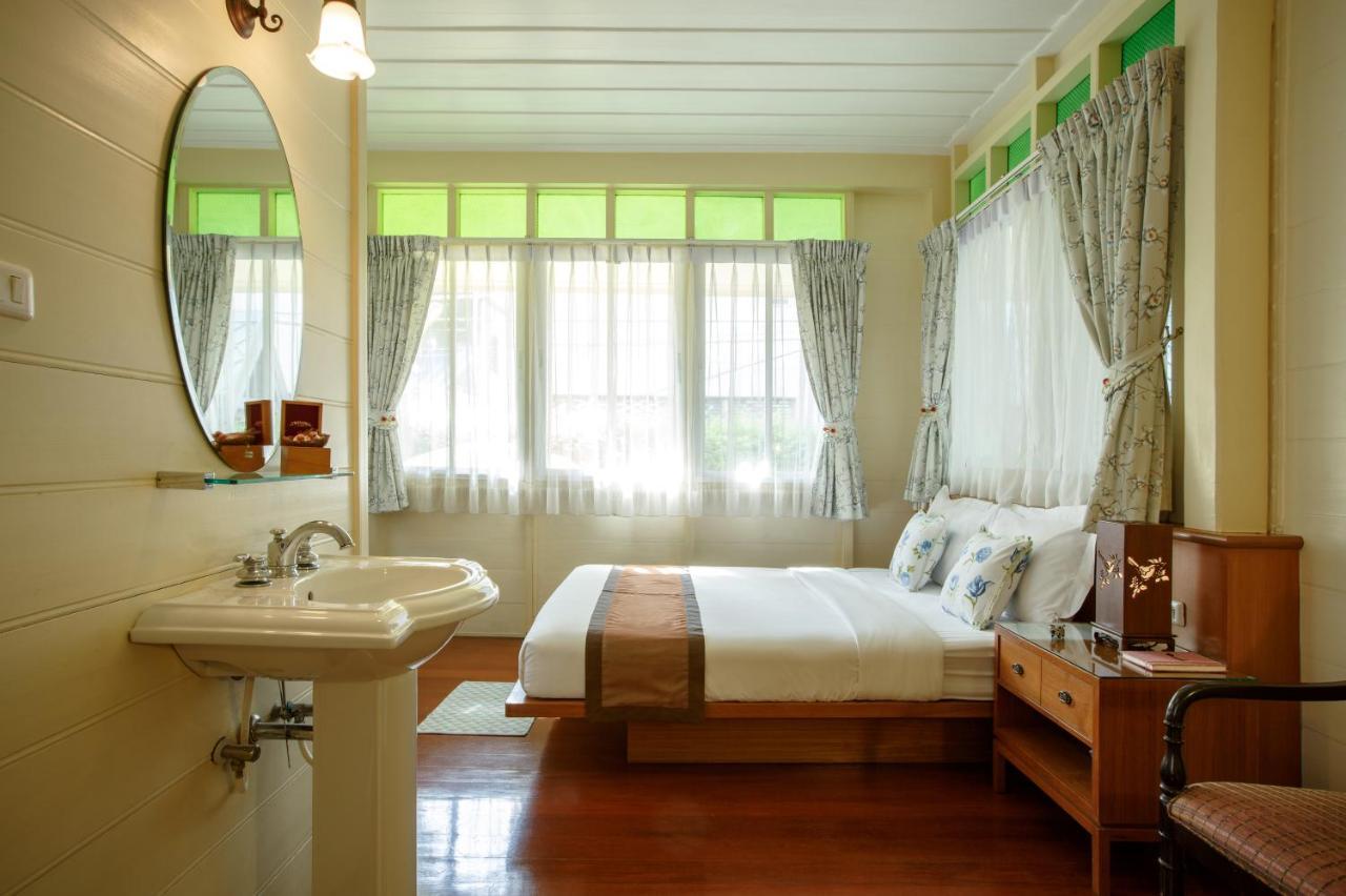 Albergue Baan Dinso Bangkok Exterior foto
