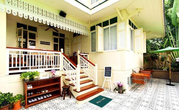Albergue Baan Dinso Bangkok Exterior foto