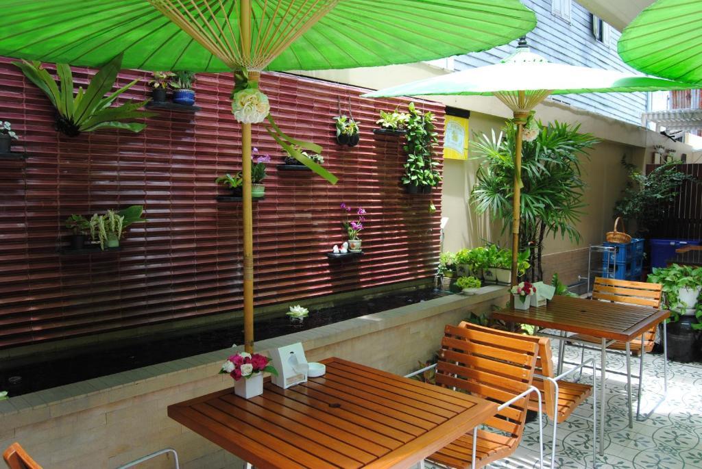 Albergue Baan Dinso Bangkok Exterior foto