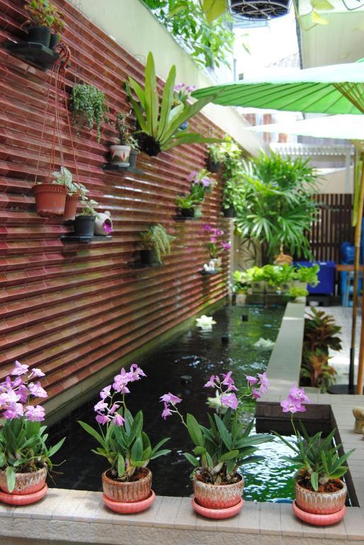 Albergue Baan Dinso Bangkok Exterior foto
