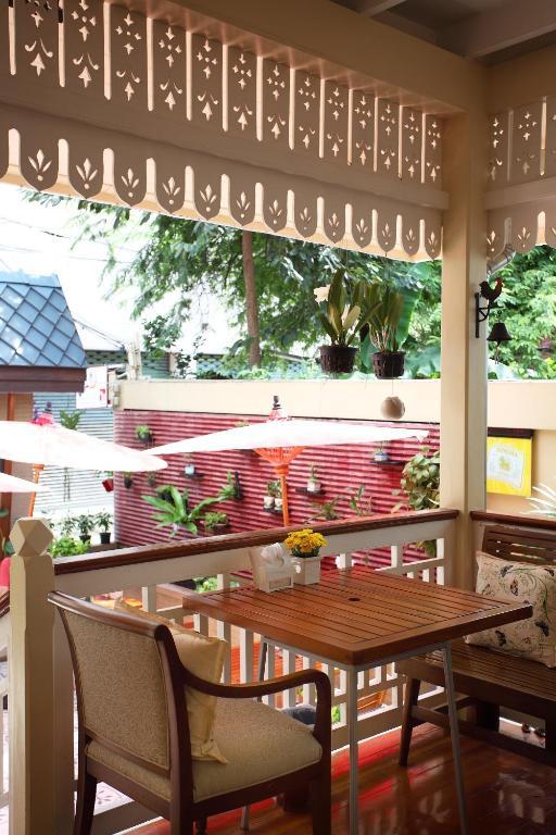 Albergue Baan Dinso Bangkok Exterior foto